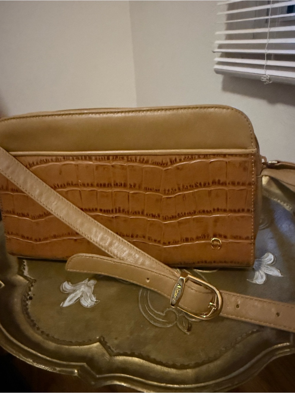 Etienne Aigner Tan Croc-Embossed Crossbody with Gold Hardware vintage leather